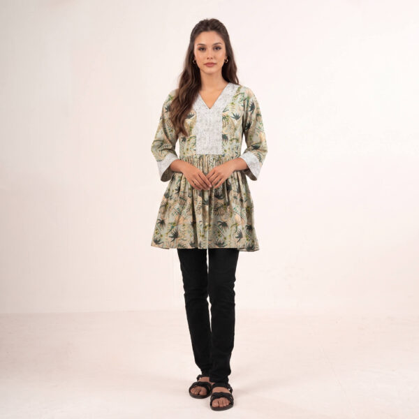 Women’s Printed Tunic Tops